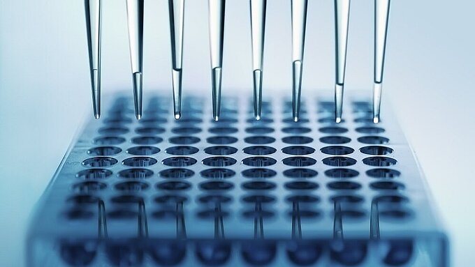 Dosing with piezo valves