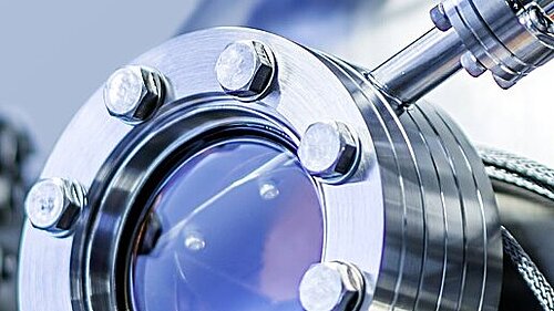 Positioning in High Vacuum (HV) and Ultrahigh Vacuum (UHV)